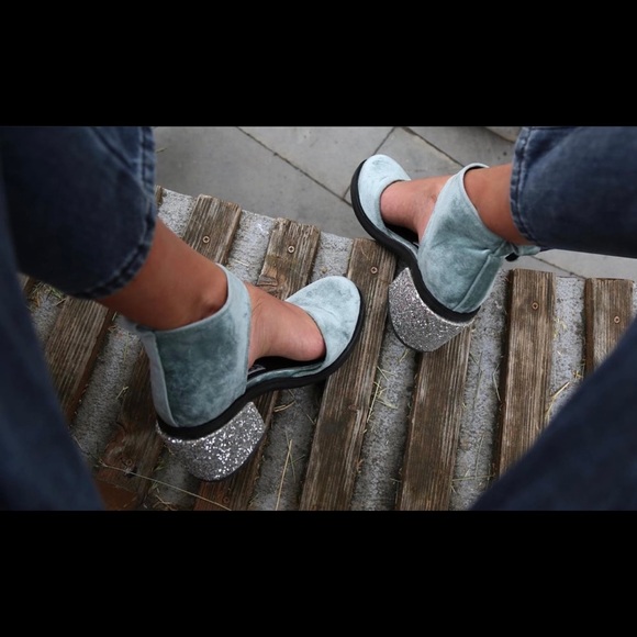 Custommade Turquoise  velvet women’s sandals - Picture 1 of 3